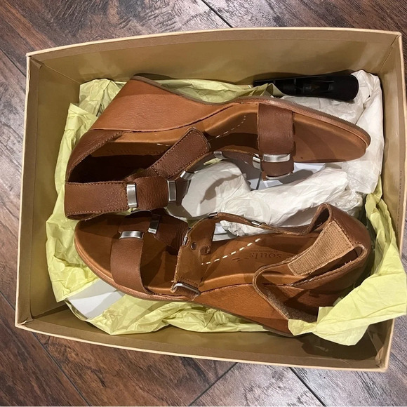 Kenneth Cole gentle Souls size 8.5 organic - Picture 1 of 9